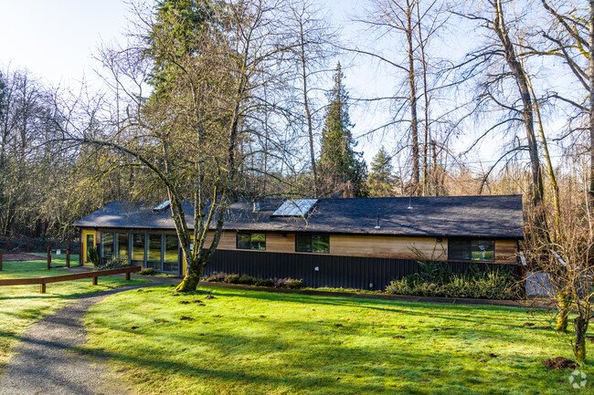 Whole Earth Montessori School is in the Fitzgerald-35th SE neighborhood of Bothell, WA.
