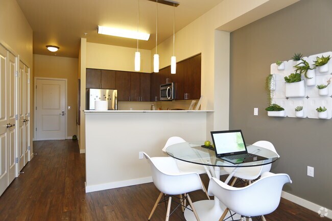 Elan Redmond, Redmond, WA 98052 - photo 2