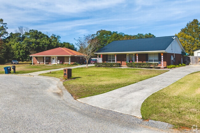 Jackson Creek has mostly one-story homes on lots of different styles.