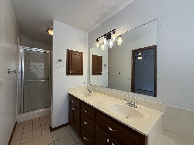 213 Brackendale Ln, Edmond, OK 73003 - photo 6