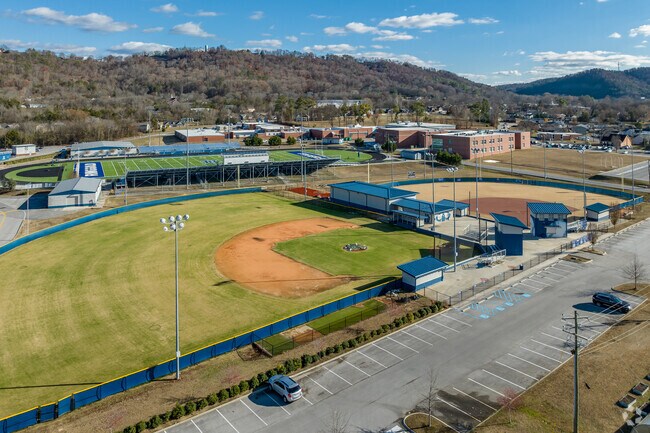 Ringgold High School has baseball fields.