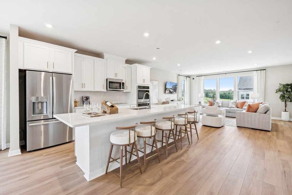 8622 Lovelace St, Manassas, VA 20109 - photo 1