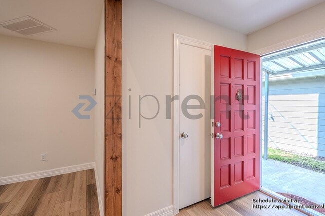 4031 Leeshire Dr, Houston, TX 77025 - photo 3