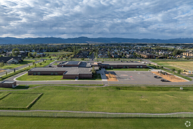 Meadowlark Elementary has an average student to teacher ratio of 16 to 1.