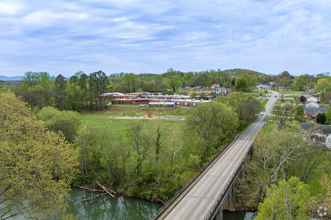 Rockford Elementary School sits Beside the Little River