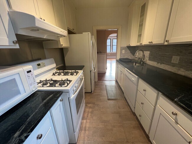 10 Jamaicaway Ct unit 23, Jamaica Plain, MA 02130 - photo 3