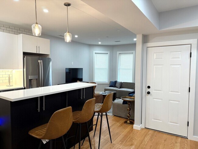 28 Linden St unit 1, Allston, MA 02134 - photo 2
