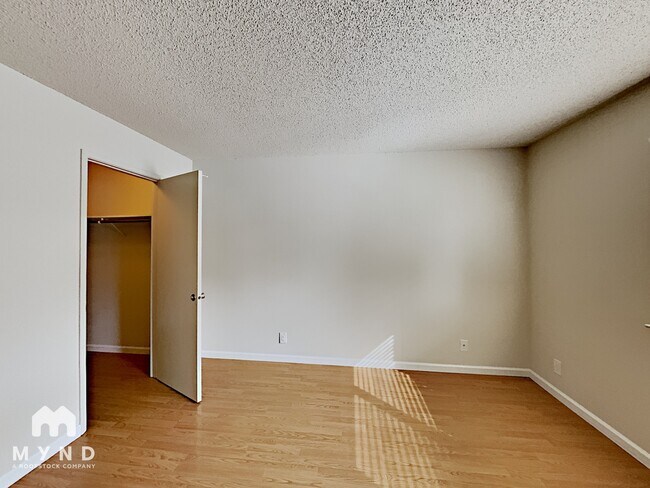 870 Burbank Dr unit 1, Santa Clara, CA 95051 - photo 7