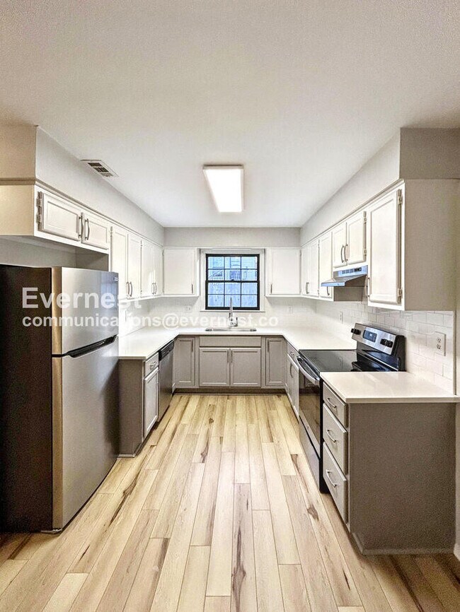 2884 Millwheel Rd, Pfafftown, NC 27040 - photo 2