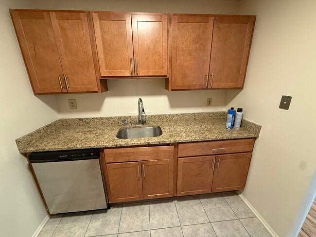 570 Central Ave unit 2, New Providence, NJ 07974 - photo 4