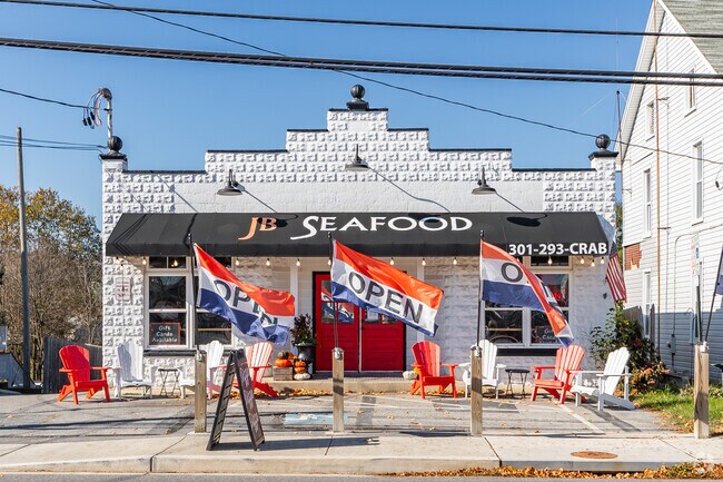 JB Seafood is located in the heart of Myersville, just 5 miles down the road from Wolfsville.