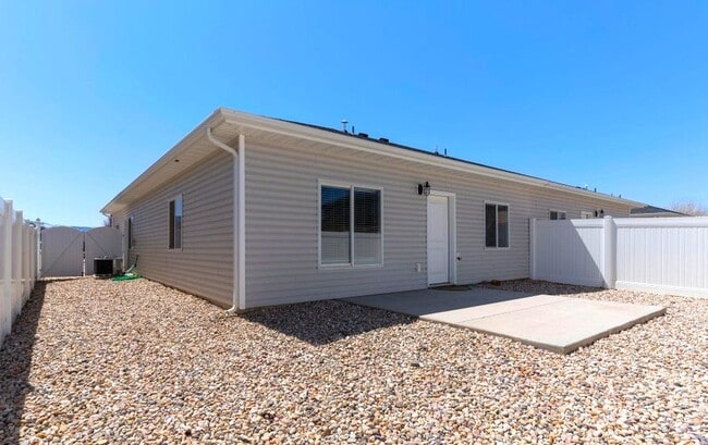 1896 W Aaron Tippets Rd, Cedar City, UT 84721 - photo 3