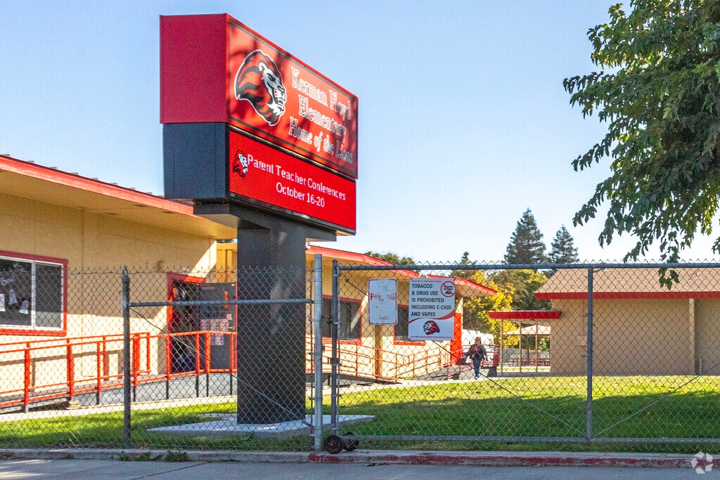 Kerman-Floyd Elementary School serves grades K-6 in Kerman.