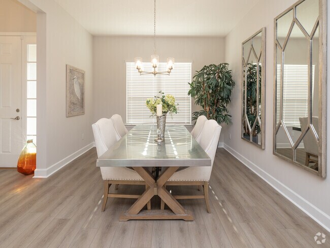 Sandpiper - Dining Room