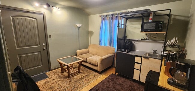 2631 E Ocean Ave unit Ventura midtown, Ventura, CA 93003 - photo 4