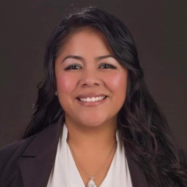 Julia Bautista-Salinas