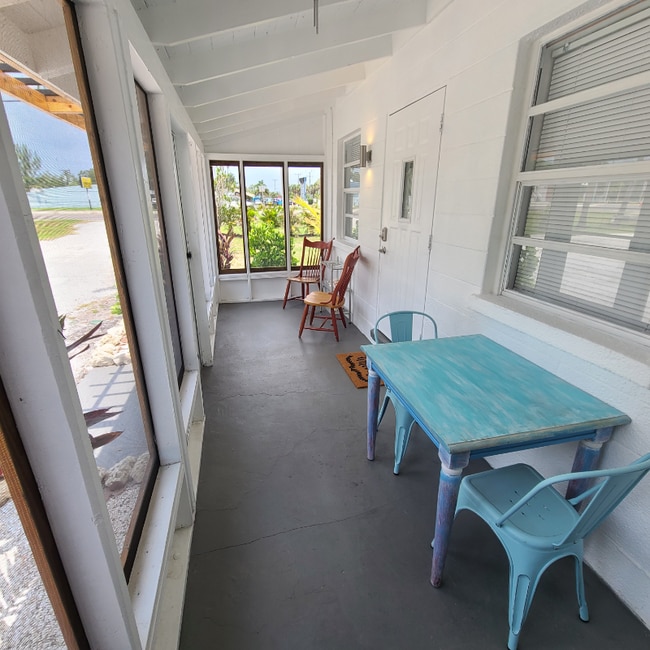 10117 Cortez Rd W unit 1, Bradenton, FL 34210 - photo 4