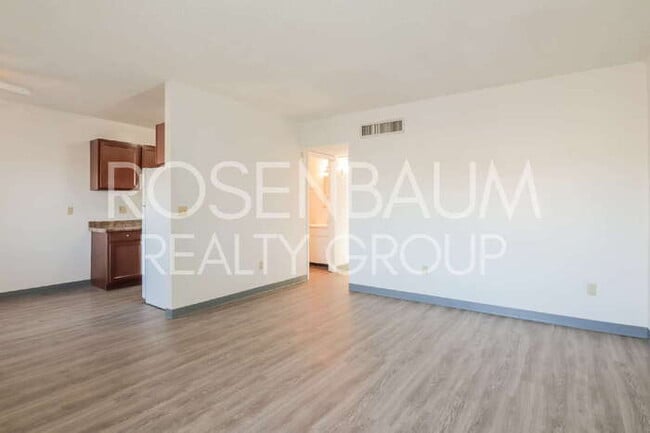 1518 E Hedrick Dr unit d, Tucson, AZ 85719 - photo 4