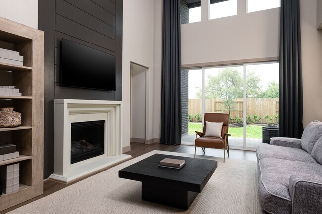 22511 Sawyer Mountain Dr unit 38652132, Waller, TX 77484 - photo 2