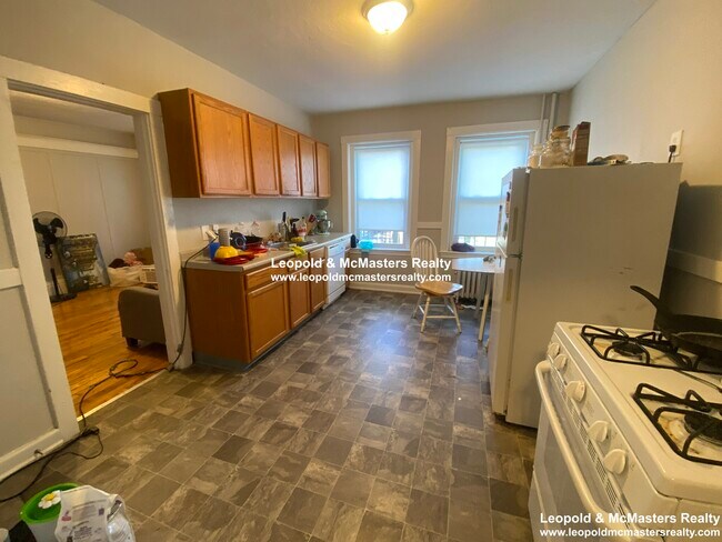 234 South St unit 2, Jamaica Plain, MA 02130 - photo 2
