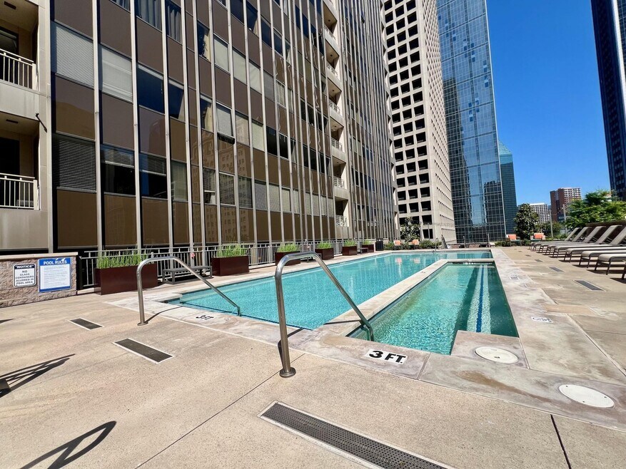 The Metropolitan unit The Metropolitan 26, Dallas, TX 75202 - photo 1