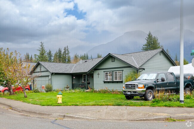 The Creekside neighborhood is relatively small, but has a variety of different home styles.