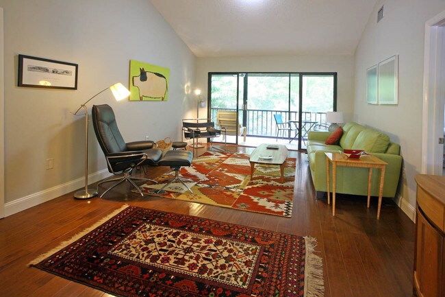 1636 Brookhouse Dr unit BR233, Sarasota, FL 34231 - photo 4