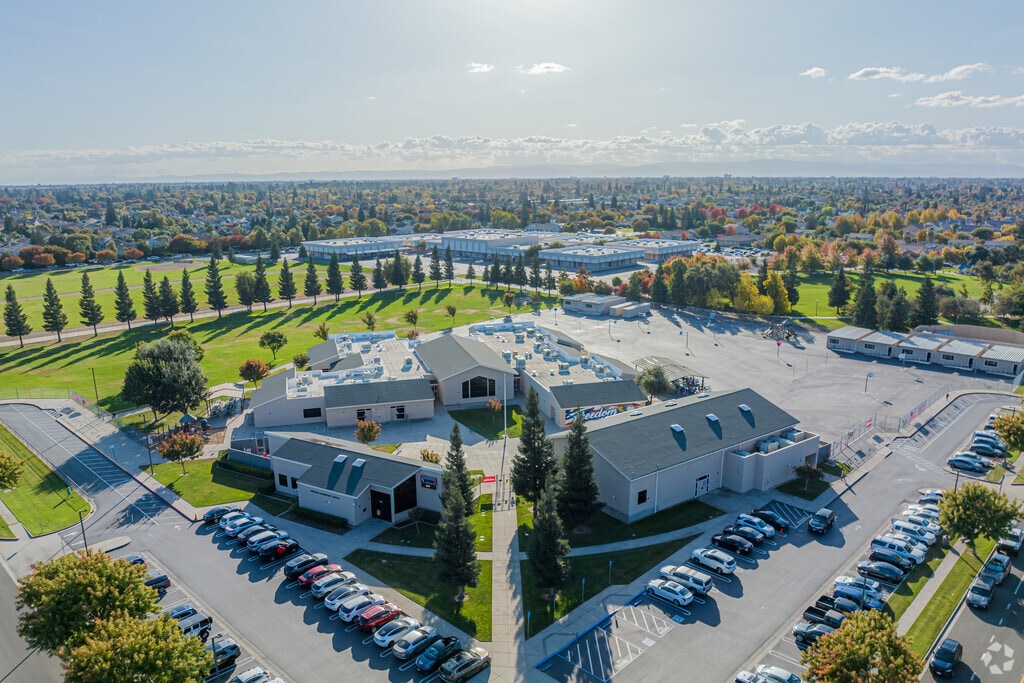 Freedom Elementary School, Rankings & Reviews