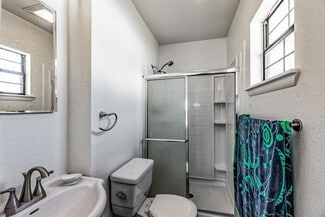 2424 Nevada Dr, Alamogordo, NM 88310