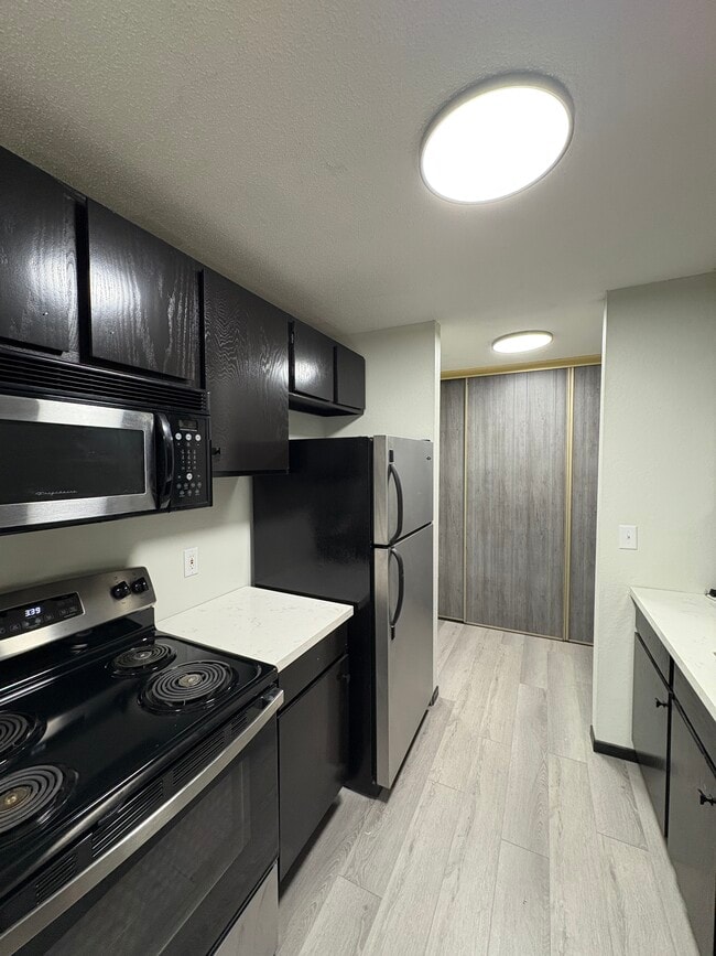 907 Coulee Rd unit 204, Hudson, WI 54016 - photo 2