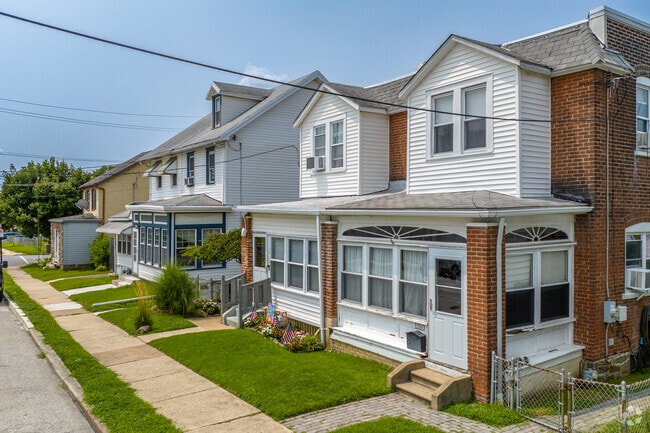 Eddystone homes often don't have private parking, but street parking is never an issue.
