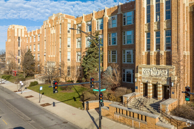 Von Steuben Metropolitan Science Center has a 100% graduation rate.