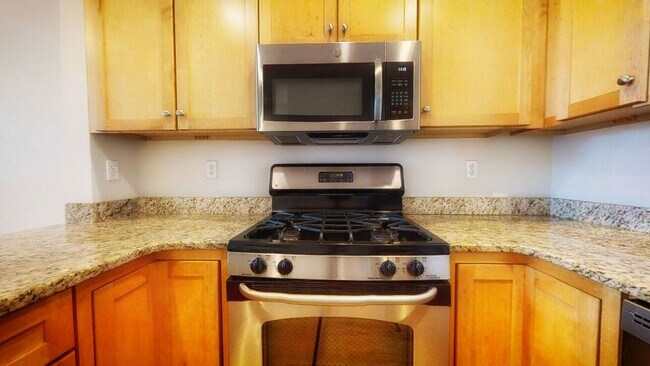 121 2nd St unit 335Bd, Cambridge, MA 02141 - photo 5