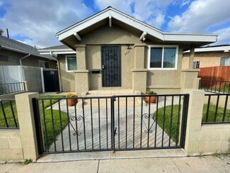 3011 E 7th St, Long Beach, CA 90804
