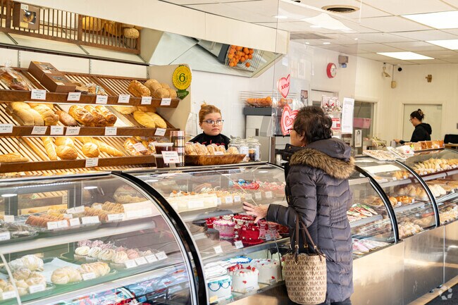 Danie's Bakery is a family owned shop serving St. Elizabeth's since 1989.