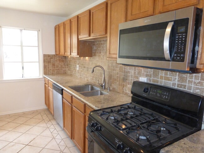 23123 Cohasset St, West Hills, CA 91307 - photo 3