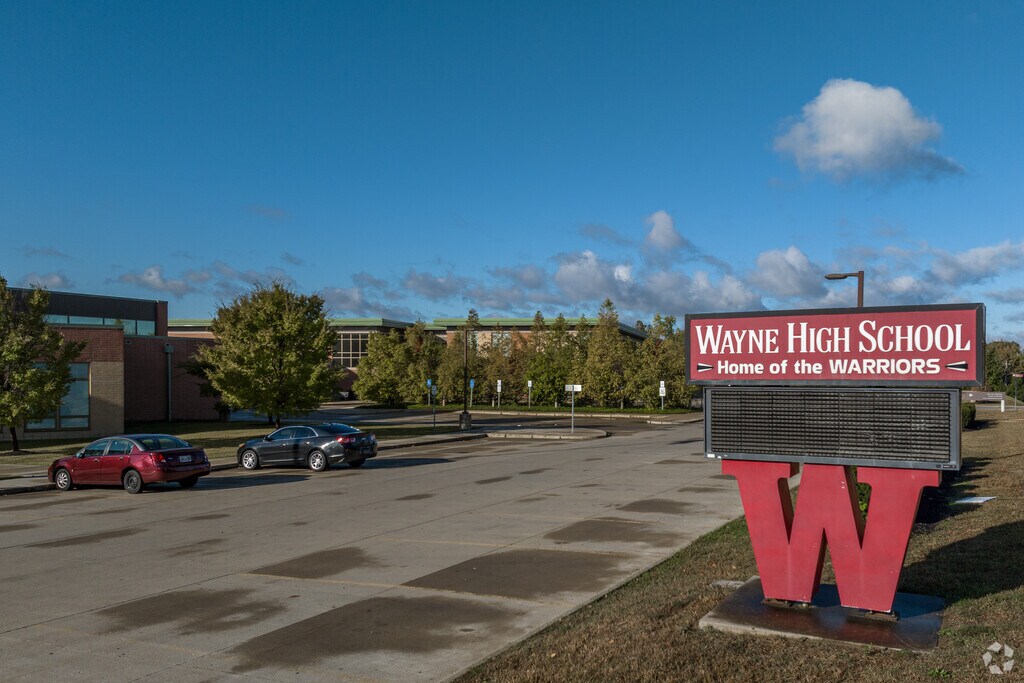 Wayne High School, Rankings & Reviews