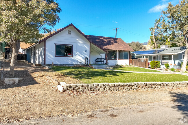 Bodfish has walkable streets with great street views of homes.