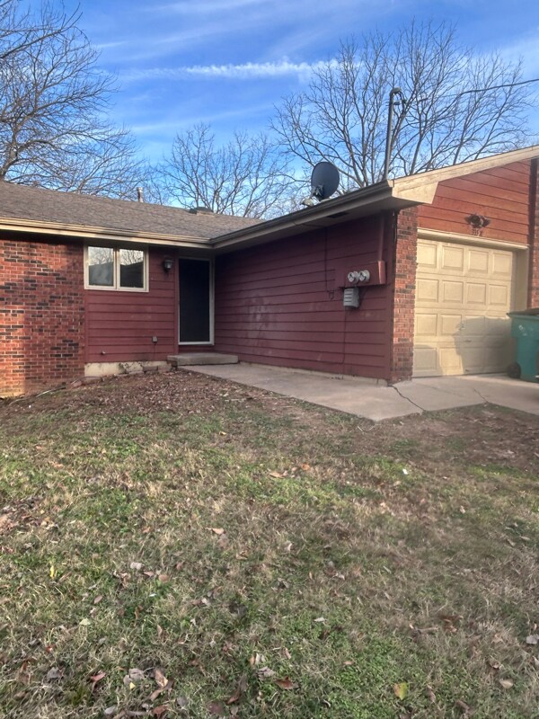 3358 S Warren Ave unit A, Springfield, MO 65807 - photo 1