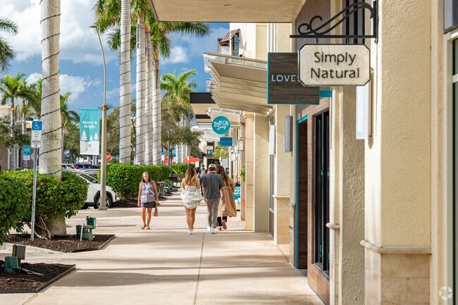 Mercato near Pine Ridge has many shops and boutiques for the sophisticated shopper.