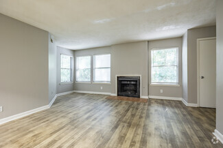 1150 Maple Walk Cir, Decatur, GA 30032