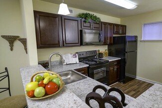 9258 Hanover Crossing Dr, Mechanicsville, VA 23116