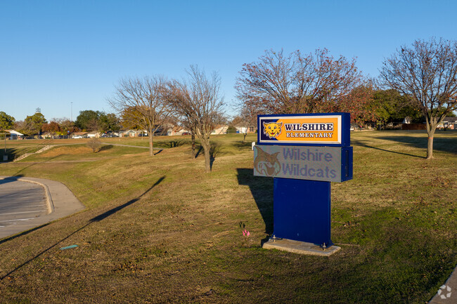 At Wilshire Elementary, 42% of students scored at or above the proficient level for reading.