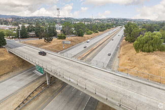 Hwy 4 borders the Morello neighborhood in Martinez and allows for quick access to the Bay Area.