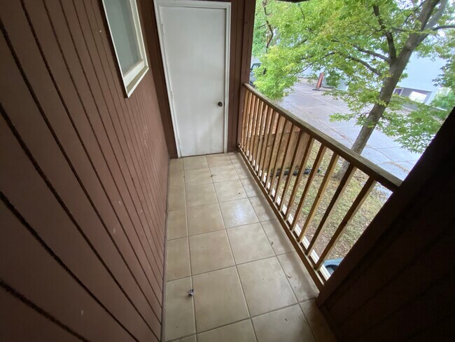 1832 Claflin Rd unit 10, Manhattan, KS 66502 - photo 5