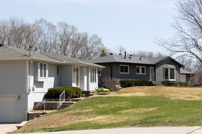 Most McKenzie Avenue homes were built between 1960 and 1990.