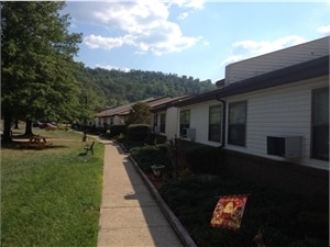368 Dublin Dr, Mineral Wells, WV 26150