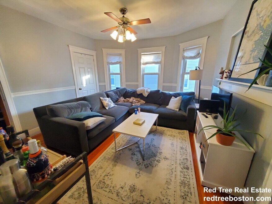 121 Lowell St unit 2, Somerville, MA 02143 - photo 1