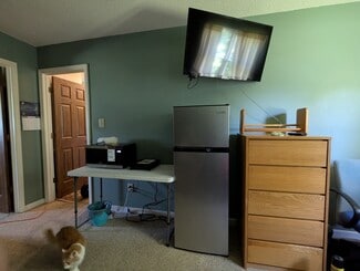 1623 Lakeview Dr, Burlington, NC 27217