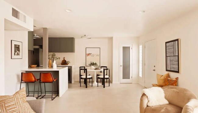 970 Palm Ave unit 207, West Hollywood, CA 90069 - photo 2